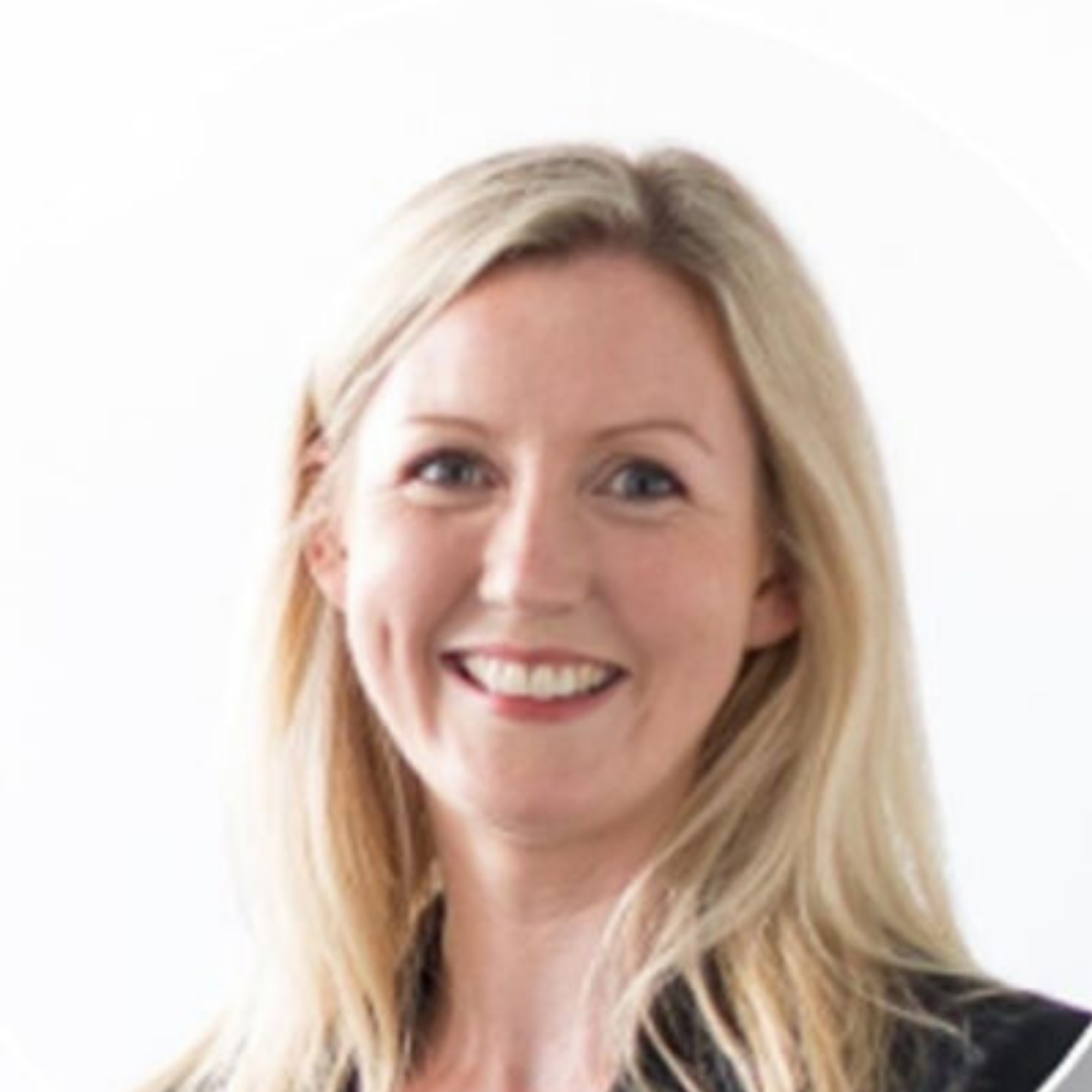 Dr Caitríona de Paor